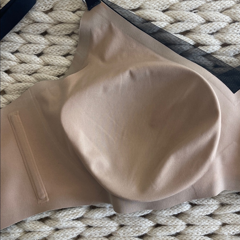 CrossOver Contour Bra - Picture 9 of 10